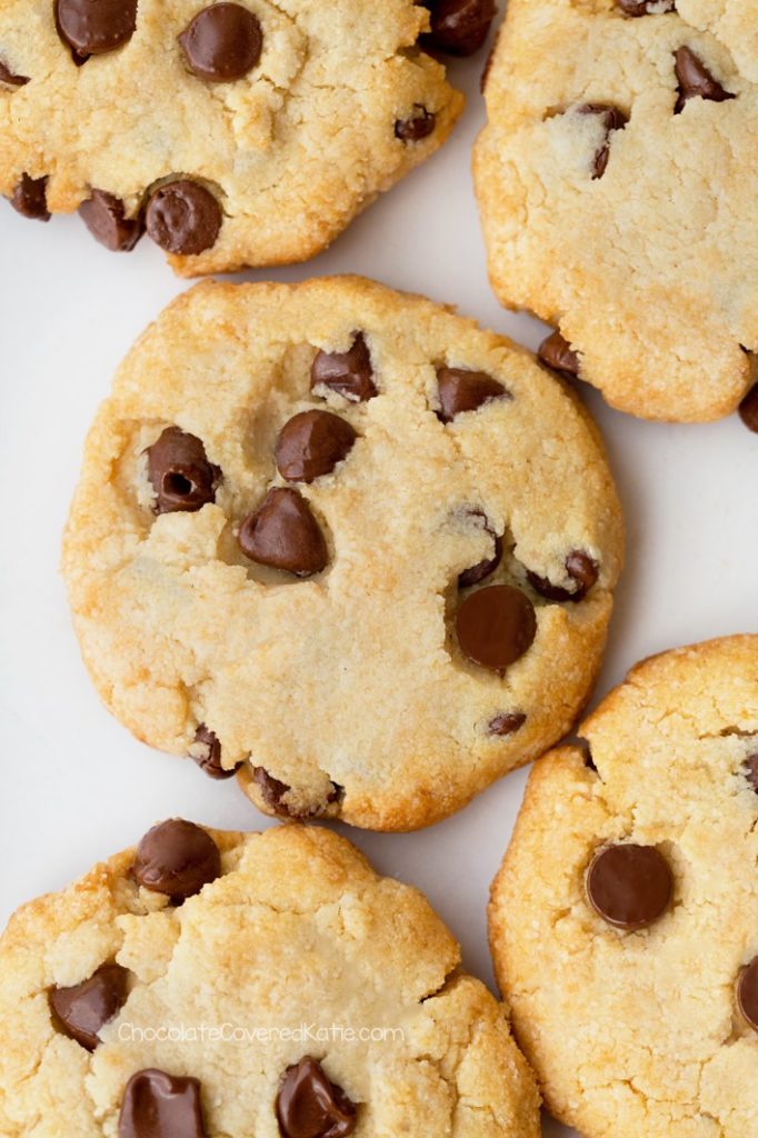 Keto Chocolate Chip Cookies