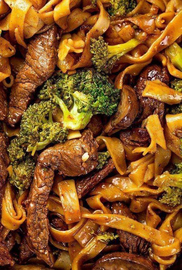 Beef & Broccoli Noodles 😍