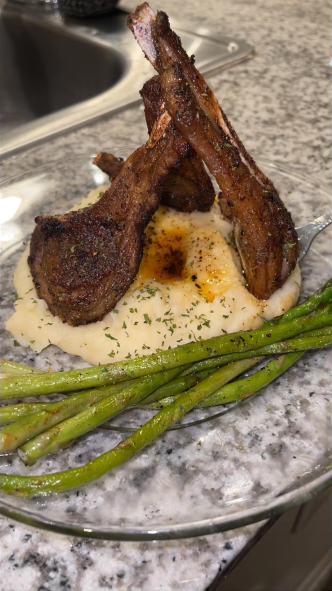 Lamb chops, garlic mash & asparagus