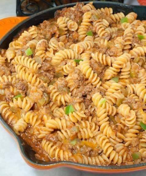 Sloppy Joe Macaroni and Cheese