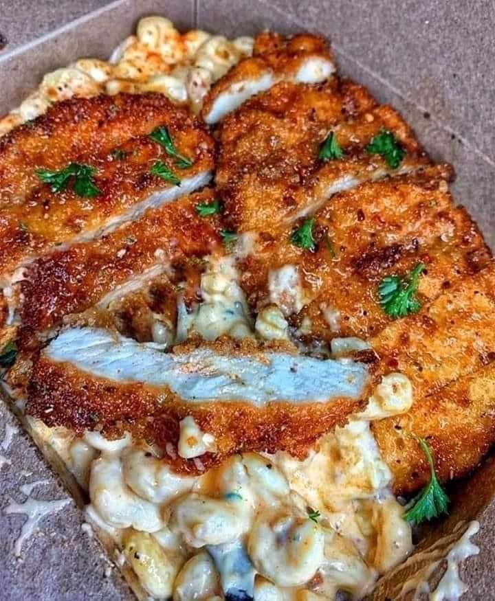 HONEY GLAZE SWEET & SPICY FRIED CHICKEN AND BUTTERMILK MAC & CHEESE.