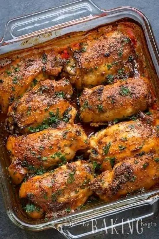Baked Chicken Thighs alongside mashed potatoes or Scalloped Potatoes. 😋👌🥰