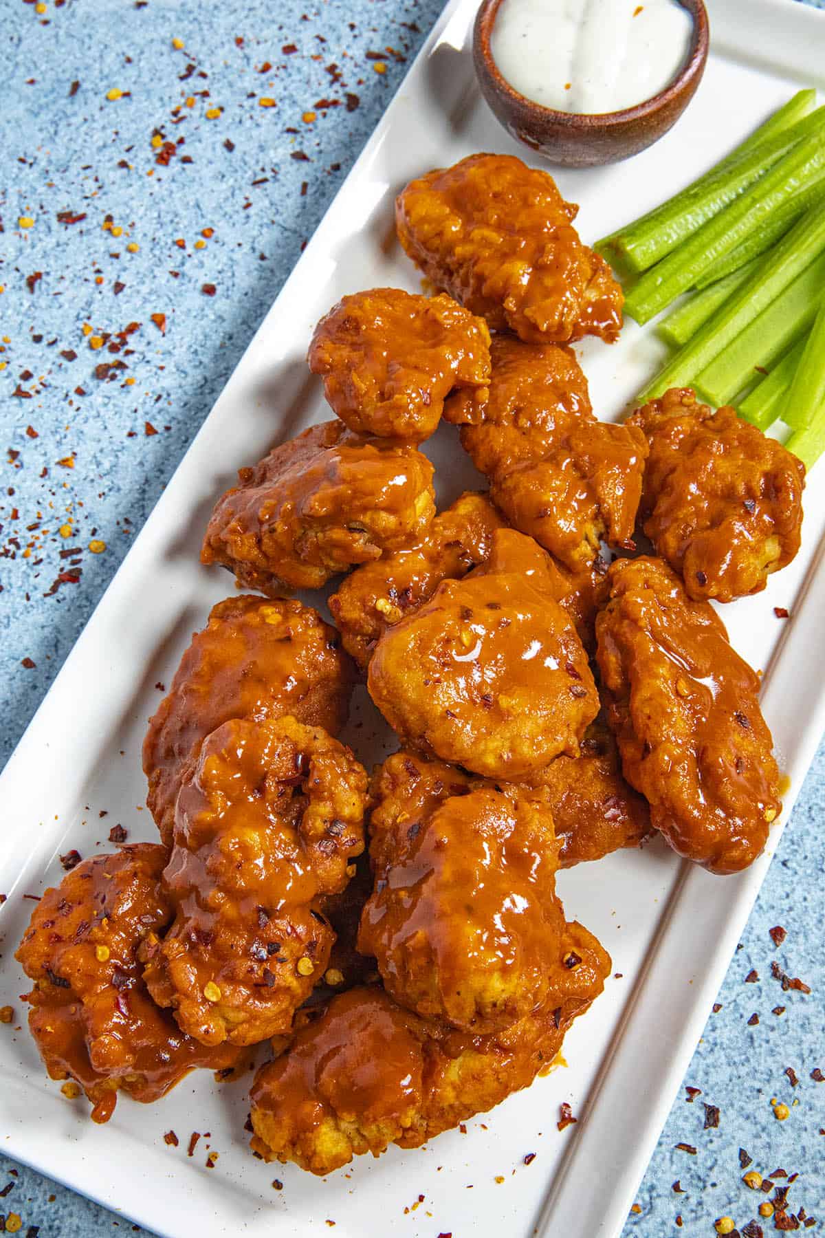 CRISPY BONELESS CHICKEN WINGS