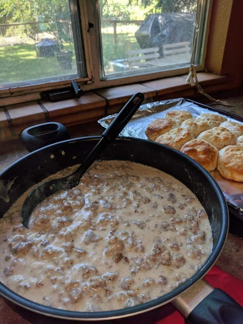 Pioneer Woman Sausage Gravy