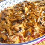 KETO HAMBURGER MUSHROOM BAKE