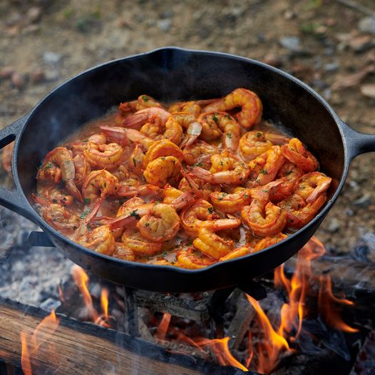 Spicy Garlic Paprika Shrimp With Chunky Tomatoes