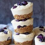 MINI RAW VEGAN LEMON AND BLUEBERRY CHEESECAKES