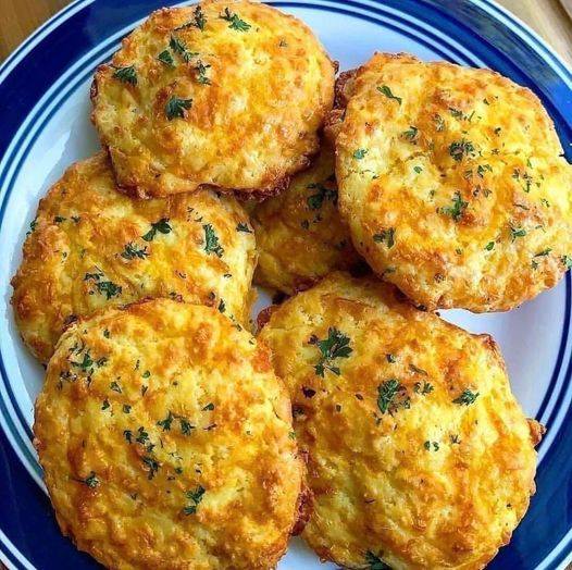 Garlic Cheese Biscuits