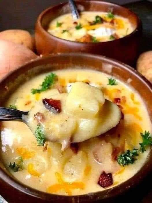 LOADED BAKED POTATO SOUP