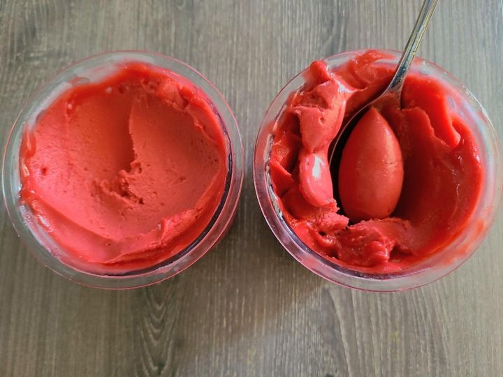 0 POINT and 4 ingredient strawberry banana sorbet!
