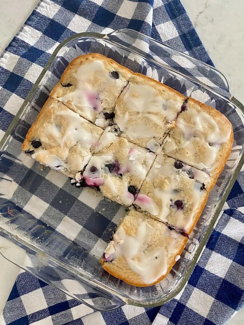 weight watcher Lemon-Glazed Blueberry Snack Cake