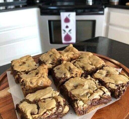 Chocolate chip cookie bars