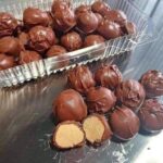 Three Ingredient No bake chocolate peanut butter balls