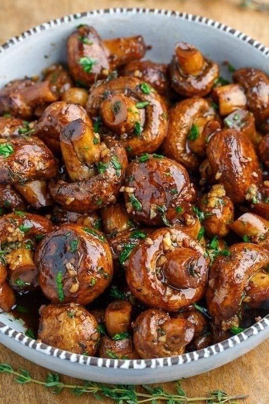 Garlic Butter Roasted Mushrooms