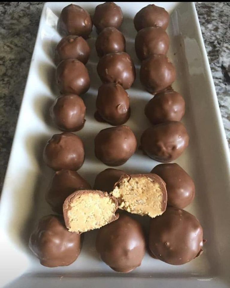 Three Ingredient No bake chocolate peanut butter balls