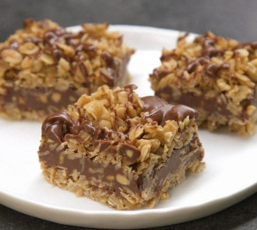 East No-Bake Chocolate Peanut Butter Squares