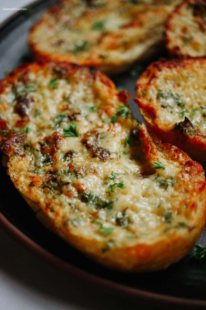 Easy Roasted Garlic Cheese Bread