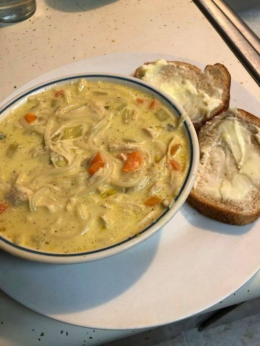 HEARTY CHICKEN NOODLE SOUP