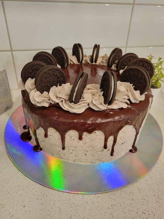 VEGAN OREO CAKE