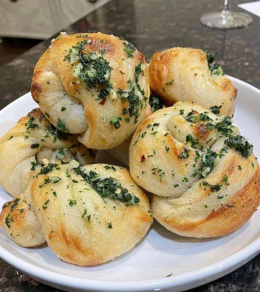 Garlic knot