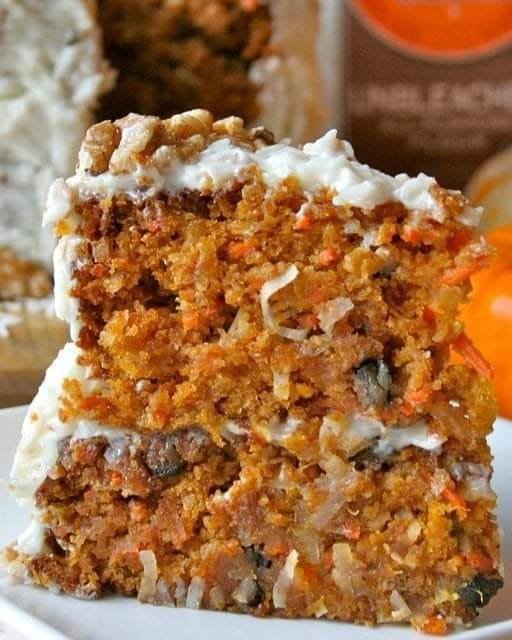 VEGAN CARROT CAKES