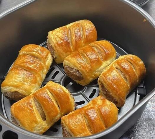 AIR FRYER SAUSAGE ROLLS