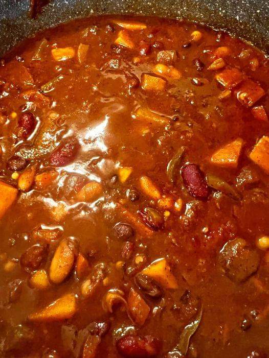 Spicy, smoky three bean and sweet potato chili