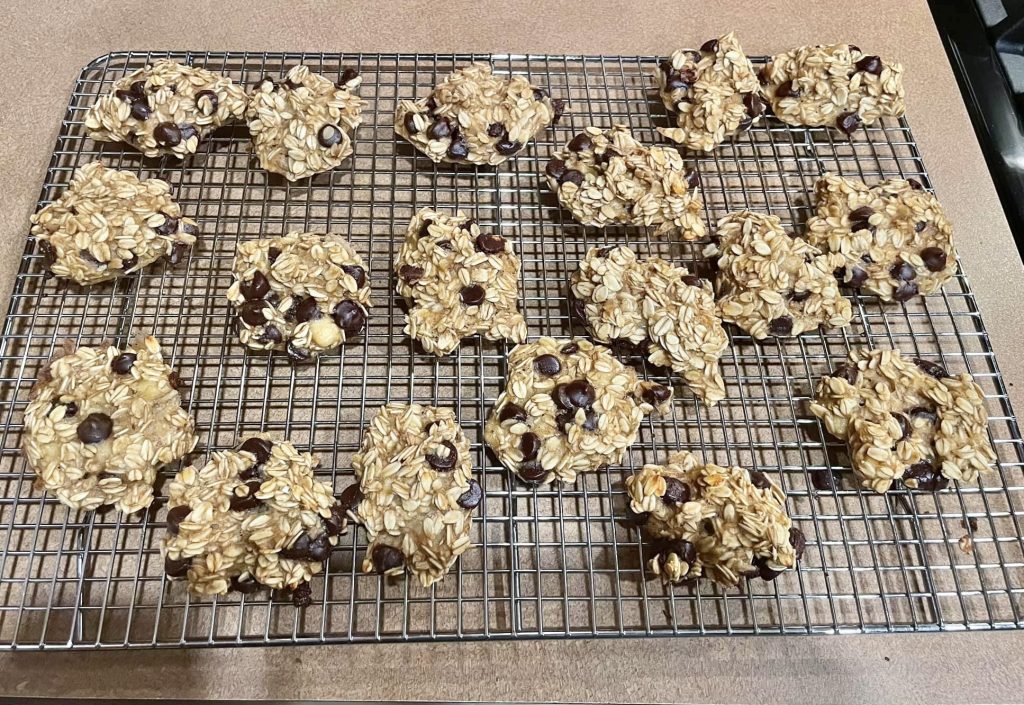 Peanut butter, banana & chocolate chip protein cookies