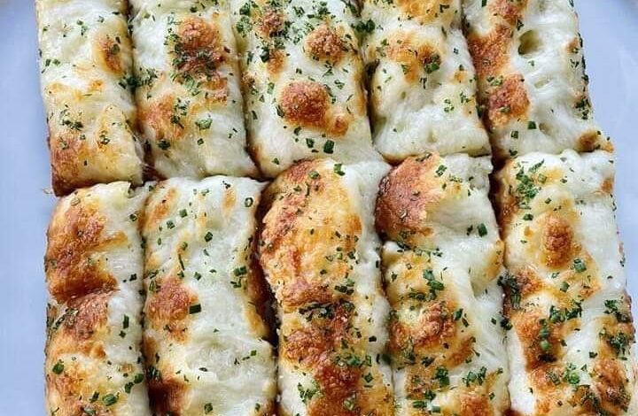 KETO CHEESY GARLIC BREADSTICKS