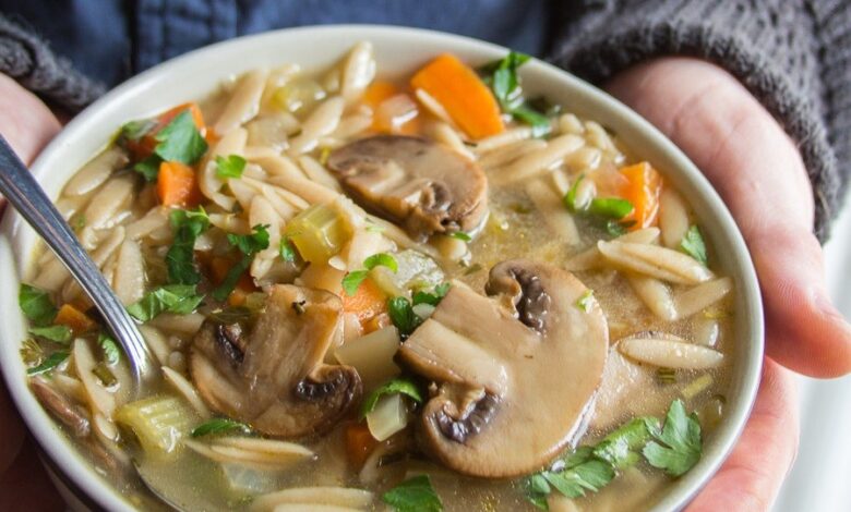 MUSHROOM LEMON ORZO SOUP