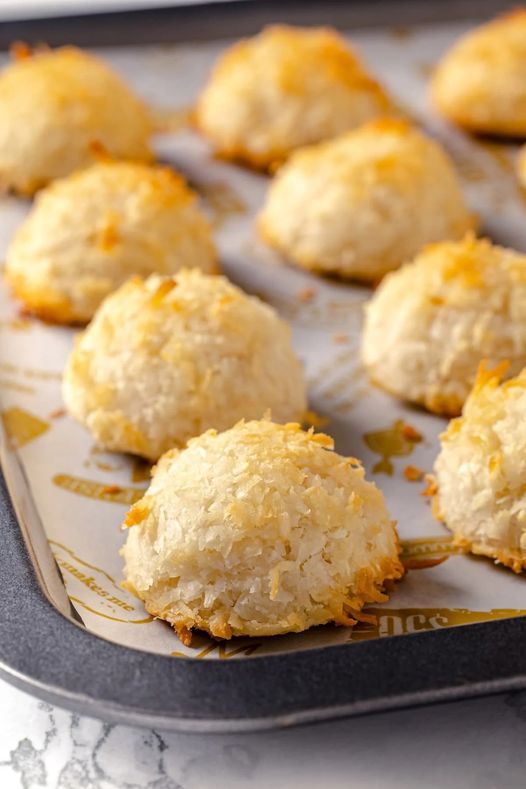 Healthy Coconut Macaroons