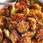 GARLIC PARMESAN ROASTED BRUSSEL SPROUTS