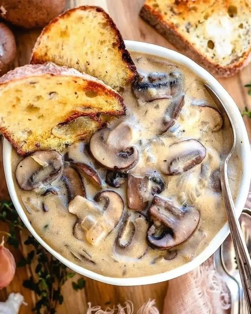 Vegan Cream of Mushroom Soup