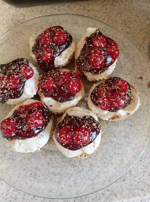 Vegan gluten free mini cheesecake