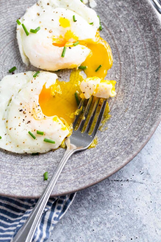 AIR FRYER POACHED EGGS