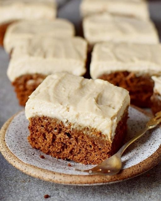 Vegan Gingerbread Cake