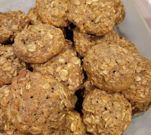 Low-Point Fresh Apple Oatmeal Cookies (Weight Watchers)
