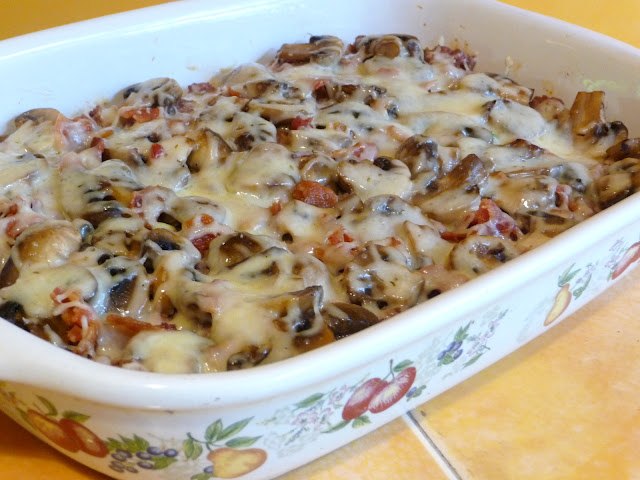 HAMBURGER MUSHROOM BAKE