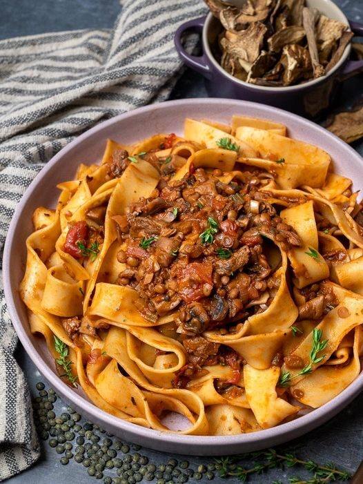 Pappardelle al Ragu with Mushrooms