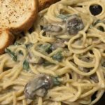 Vegan Mushroom Spaghetti and Garlic Toast: