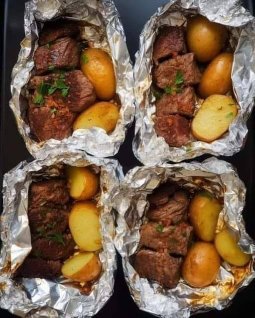 Garlic Butter Steak and Potato Foil Packets