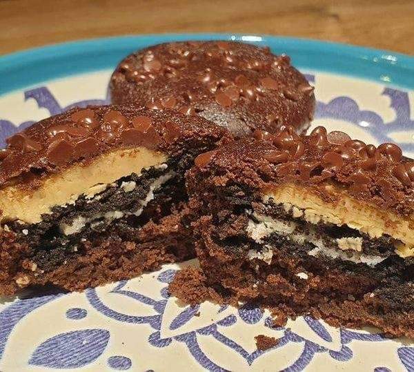 VEGAN CHOCOLATE MUFFINS WITH OREO PEANUT BUTTER FILLING