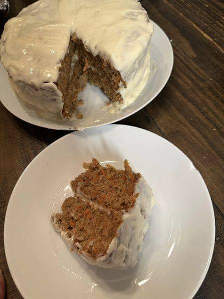 veganized Banana pudding & carrot cake with cream cheese frosting