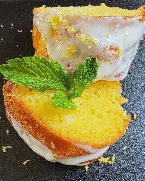 Vegan Lemon Bundt Cake