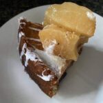 VEGAN CINNAMON APPLE CAKE