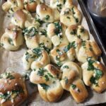 Simple Vegan Garlic Knots