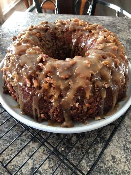 Pecan Upside-Down Cake in the Air Fryer: Sweet, Nutty, and Perfectly Caramelized