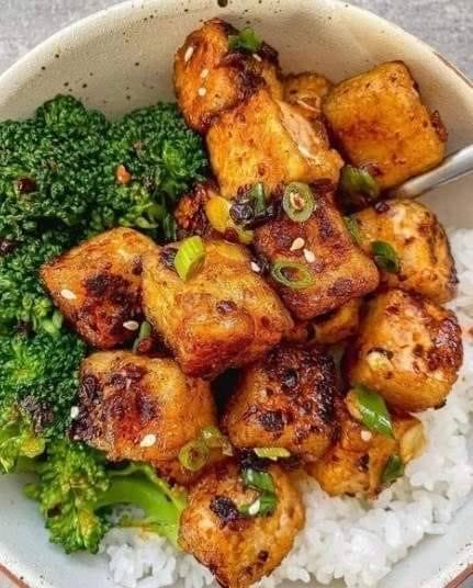 CRISPY GARLIC SOY TOFU by Renato lopes