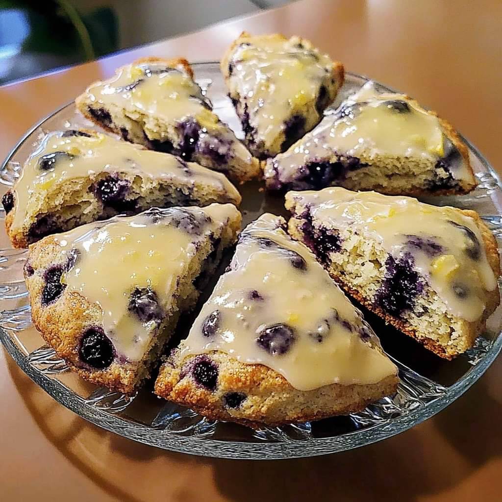KETO BLUEBERRY LEMON SCONES
