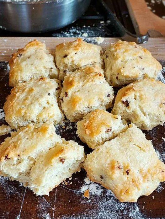 CRACK KETO BISCUITS